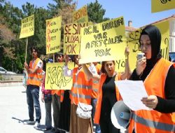 Üniversite öğrencileri dondu kaldı 